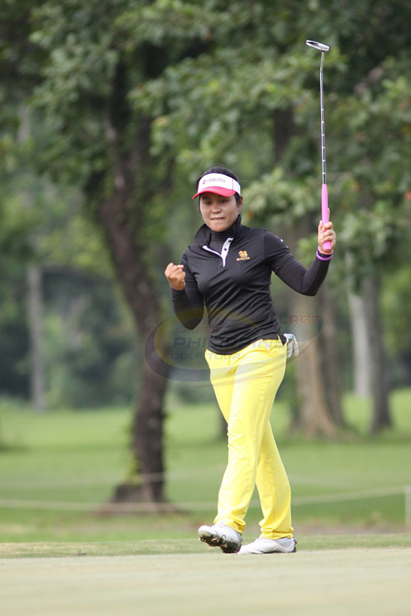 Chamchoi Saraporn reacts after sinking a par-savying putt on No. 3