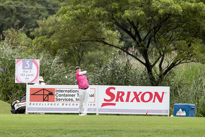 Pauline del Rosario hits her tee-shot on No. 3