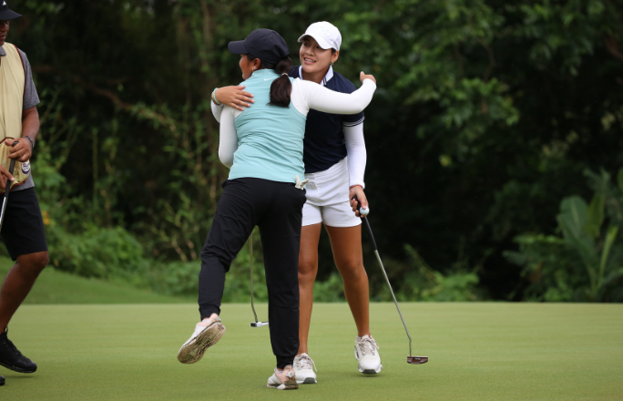 Singson, fueled by emotion, rolls to lopsided Final win vs Miñoza