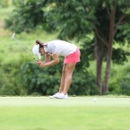 del rosario reacts after misses her putt in hole 9