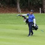 yuka brings her own bag in fairway 18